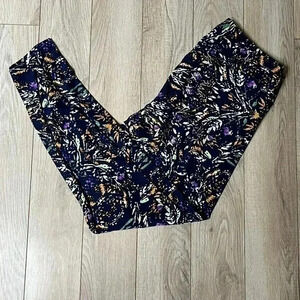 Lularoe TC Multi on Blue Legging